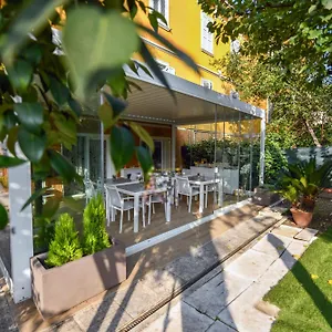 https://villa-sofia.emilia-romagnahotels.net
